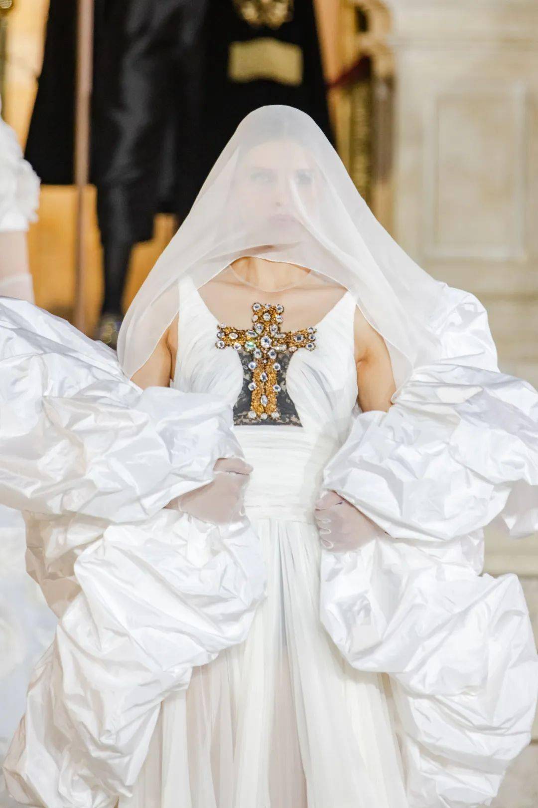 在神圣与世俗之间,dolce & gabbana 的西西里高级时装_杜嘉班纳_风格