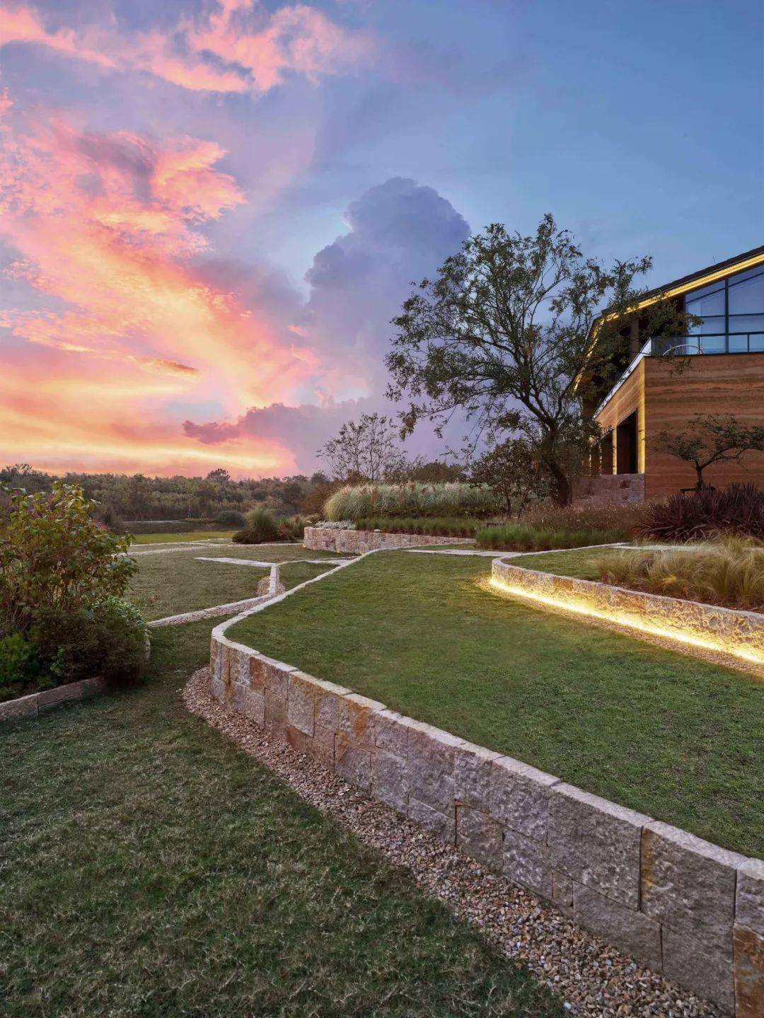 玩转景观高差百变台地让空间有趣