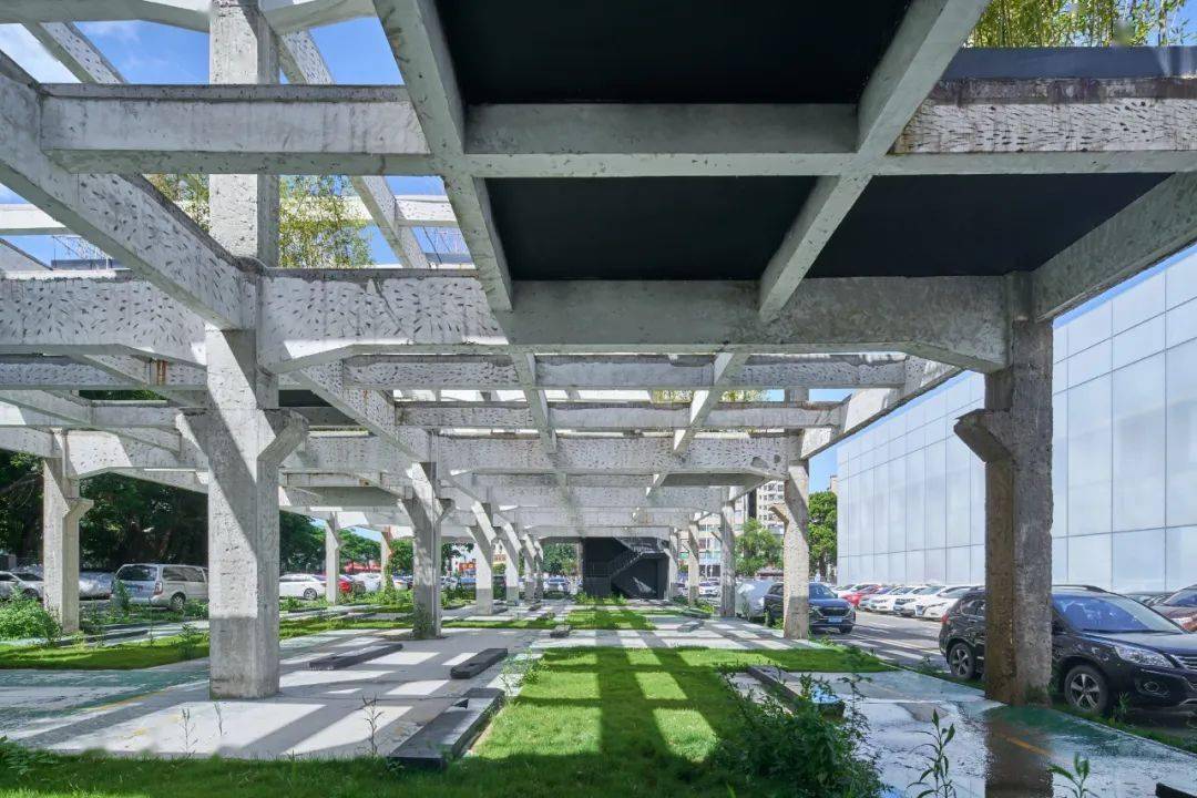 �����ǣ�΢�����У��������ġ����潨��ѧ��