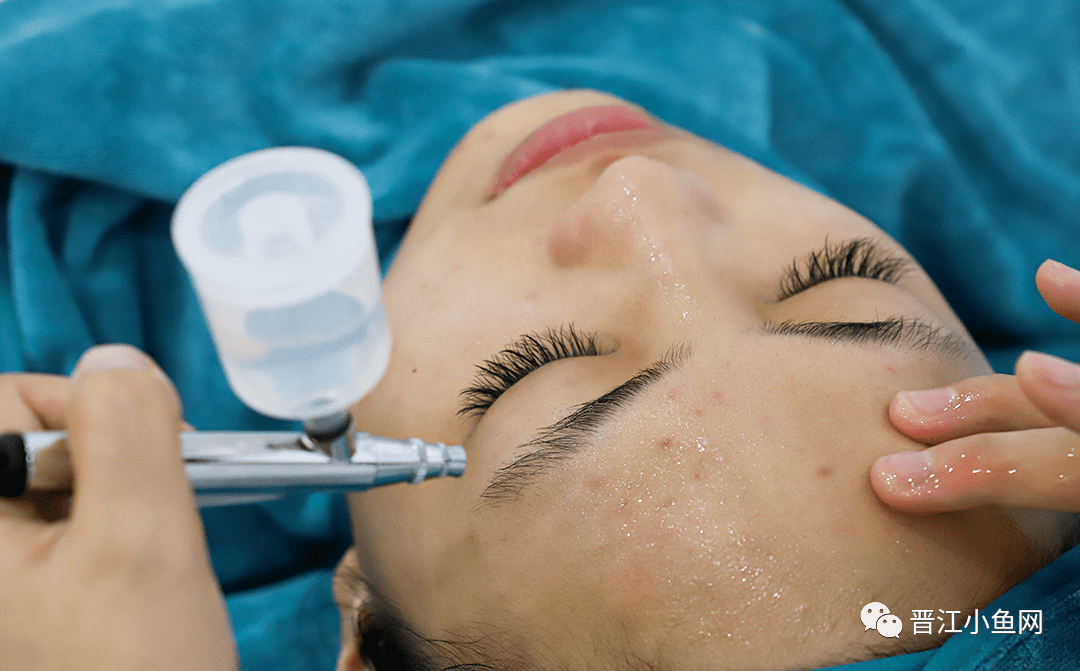 注氧补水吸完脸上超干净,心情都美美哒~感觉超爽!