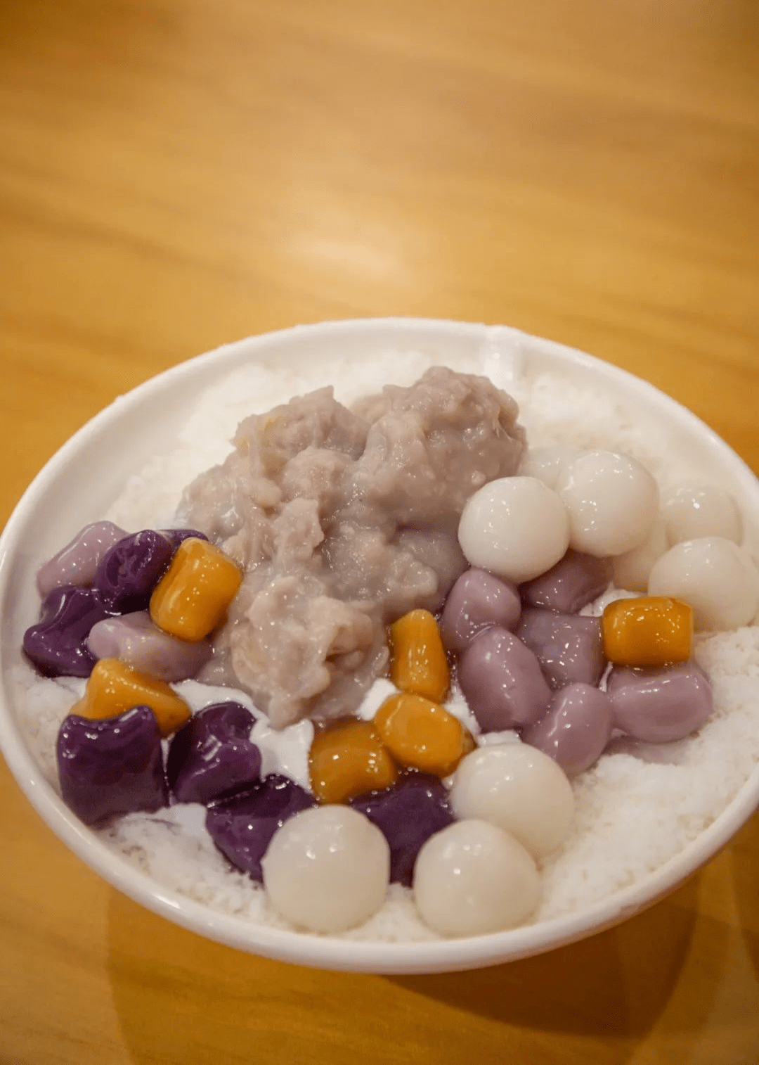 还有人气无敌的红豆芋圆冰,绵软中