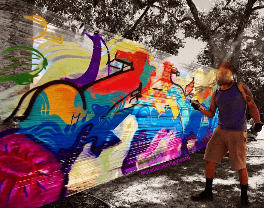 保鲜膜涂鸦城市里的新型解压方式