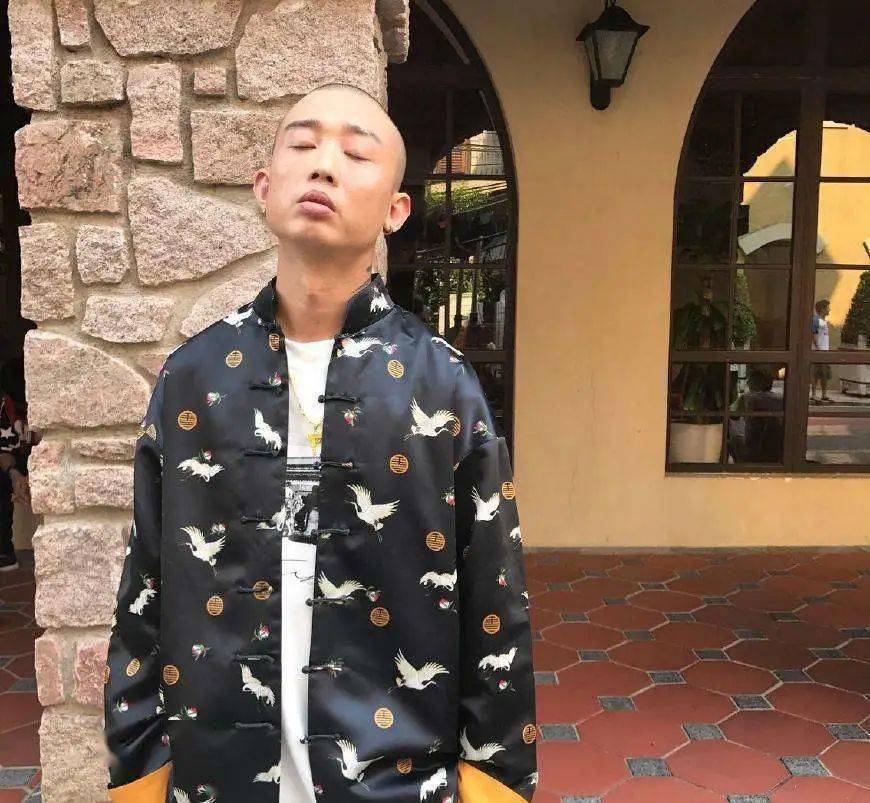 背刺兄弟贝贝直播给gai打电话和pgone通话提及弹壳