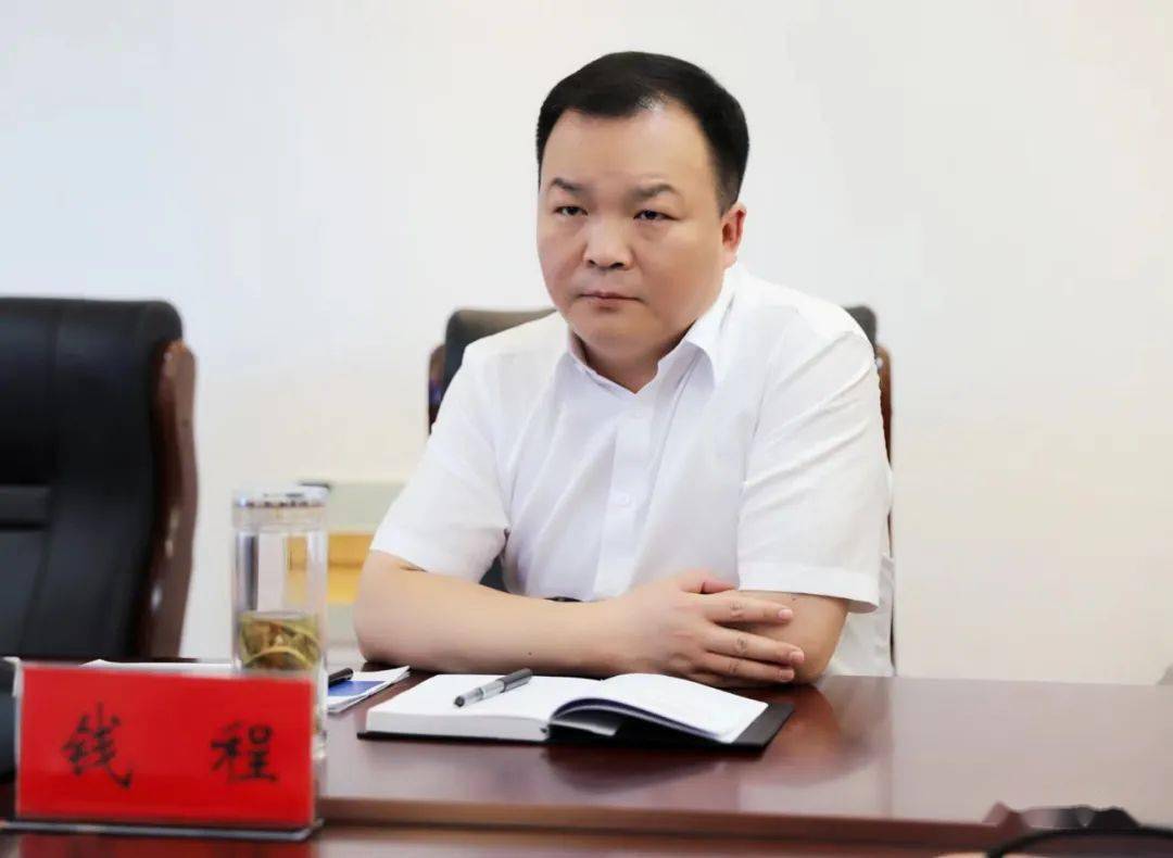 县委书记谢喜来强调,产业招商图谱编制工作是县委,县政府的重要工作