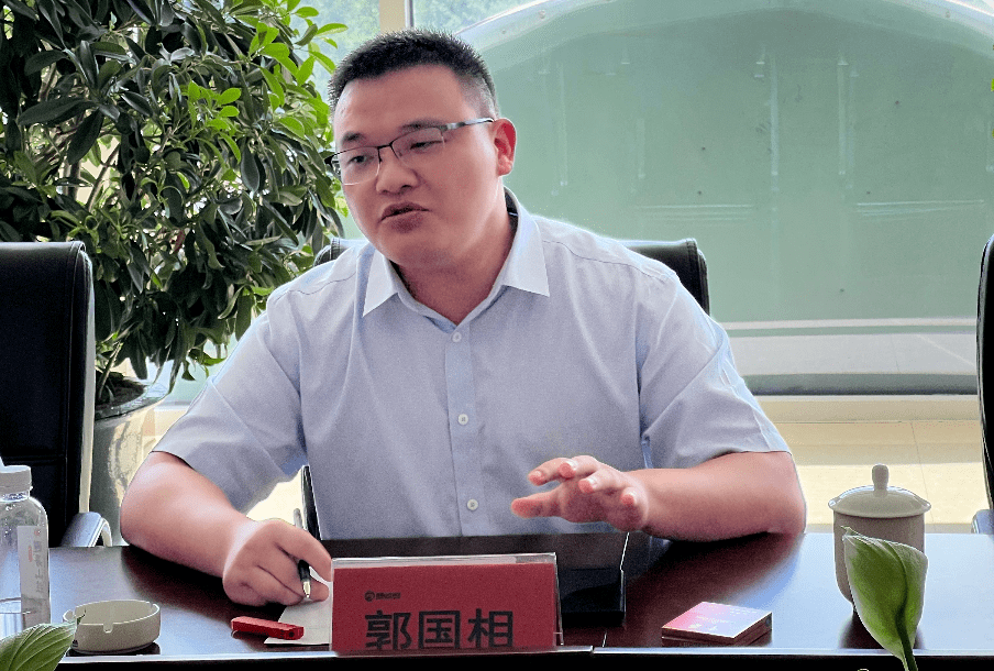 丛台酒业营销有限公司总经理郭国相一行走访山庄集团
