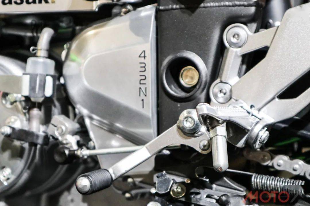 Ninja E1 ZX 25R ninja-e1-zx-25r
