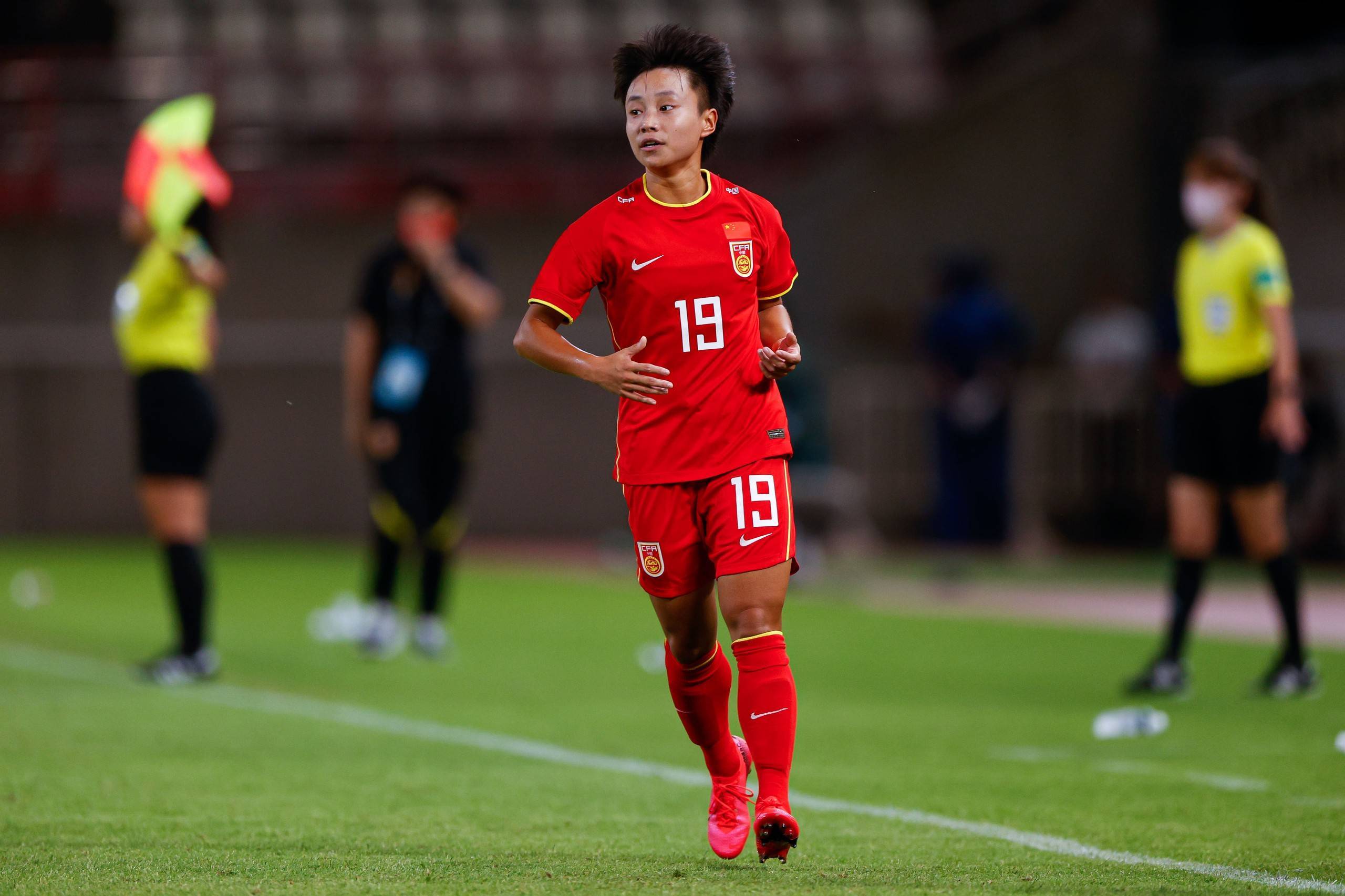 东亚杯王霜首秀汪琳琳破门中国女足11战平韩国