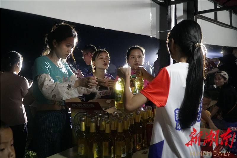 啤酒与音乐碰撞的激情——吉首峡谷星空啤酒音乐节速写