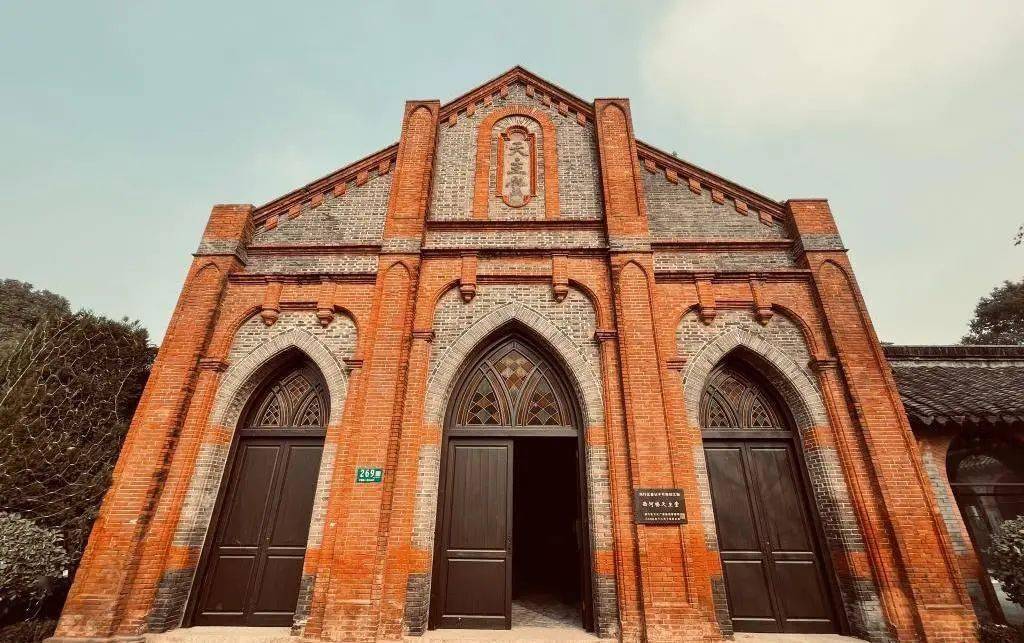 公交闵行2路,闵行30路等● 往期推荐 ●我的城,我们的城| 朱行老街