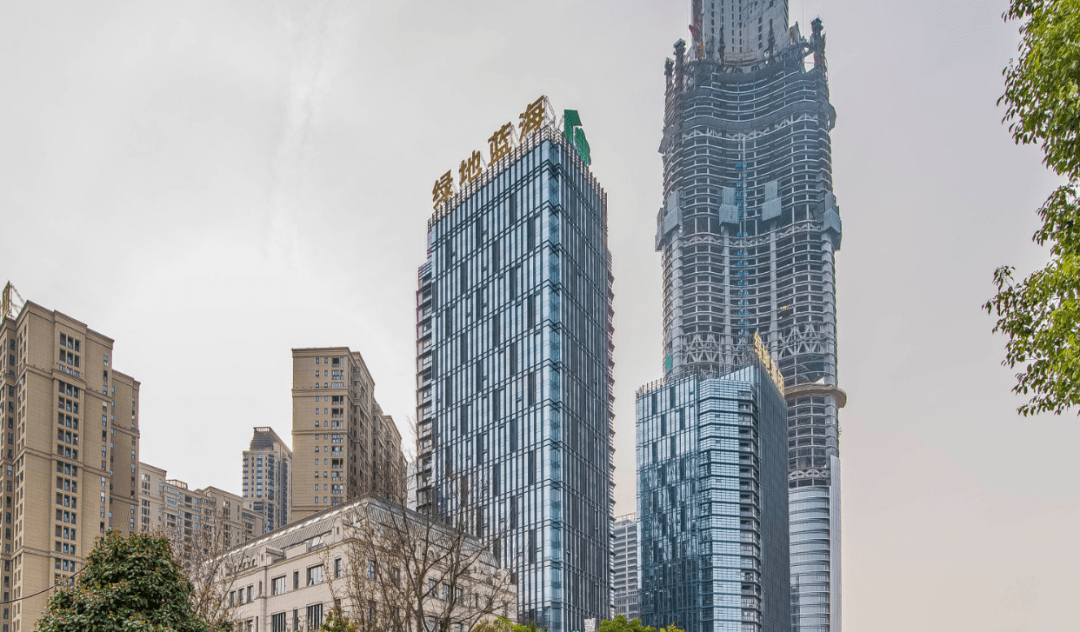 绿地蓝海写字楼【官网】武汉武昌区绿地蓝海写字楼—24小时租售热线