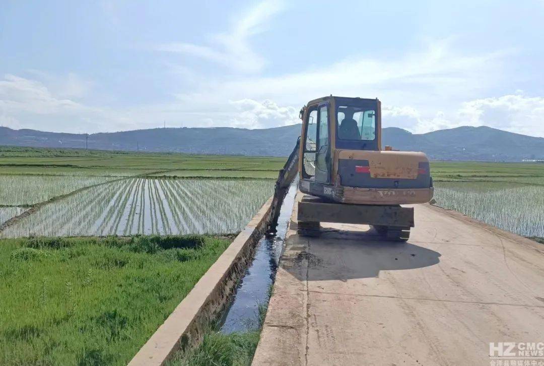 縣區新聞會澤縣娜姑鎮清淤河道築牢防洪牆