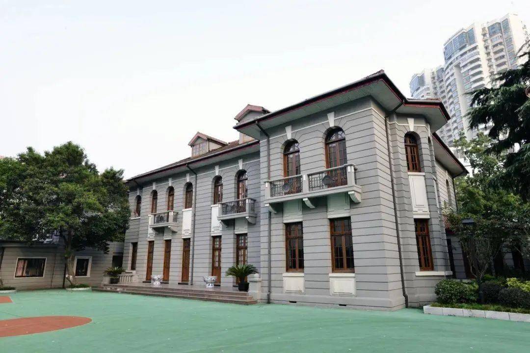上海培明中学图片
