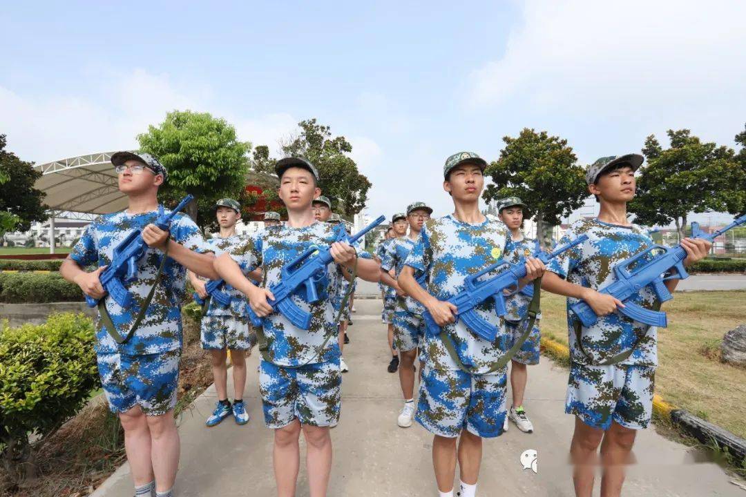 省姜堰二中学子的高光时刻!_军训_成果_分列式