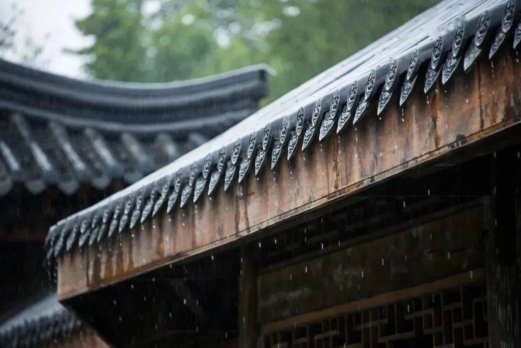 靜坐吃茶讀閒書倚窗聽雨看落花