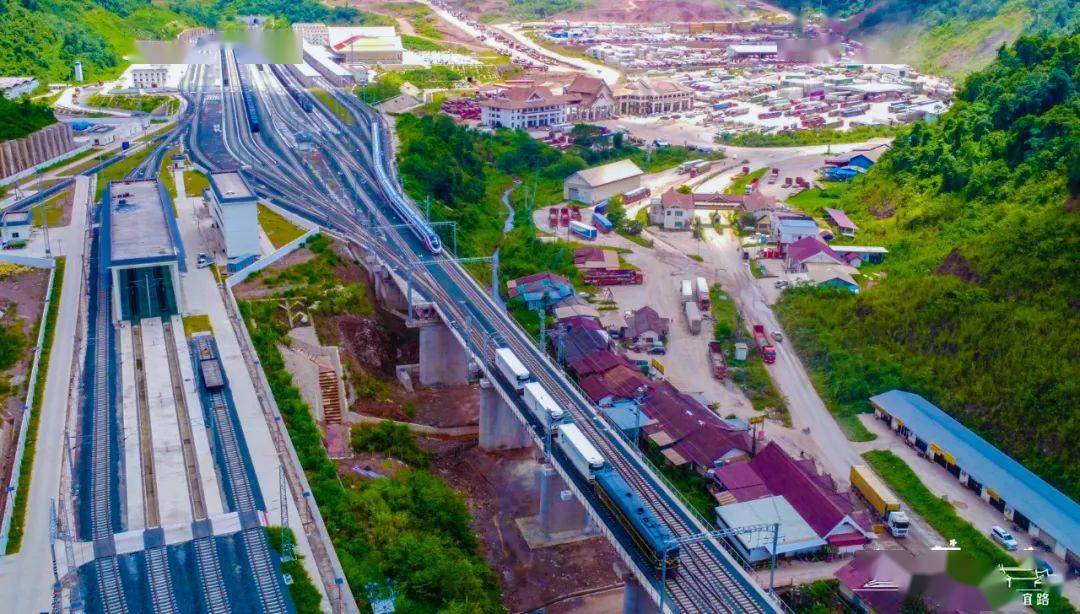 發現最美鐵路—雲端上中老鐵路的極致之美_普洱_雲南_旅客