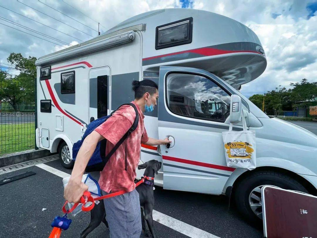 别再跟着露营卷了，七夕浪漫房车度假之旅不香吗？夏日限定，一起奔向山川大海搜狐汽车搜狐网 7566