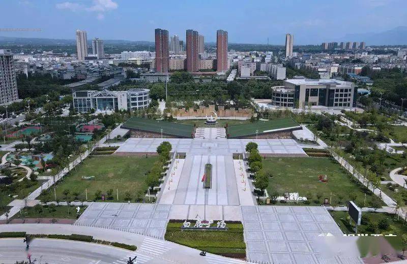 美域蓝田白鹿广场风光好