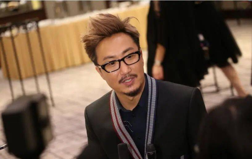 郑中基和阿sa离婚,竟是因为郑中基收藏了其他女人的比基尼?