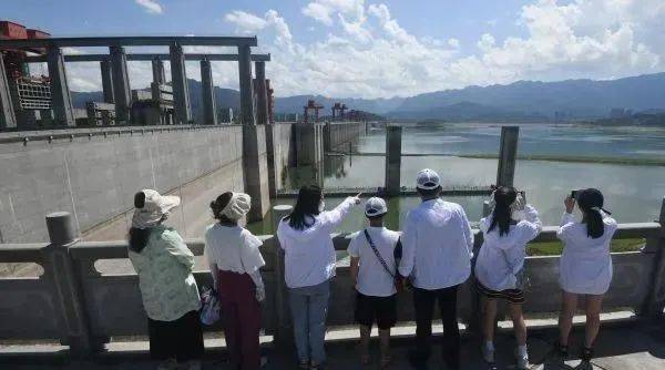 探秘：国之大器如何让洪峰过境的长江中下游“波澜不惊”？