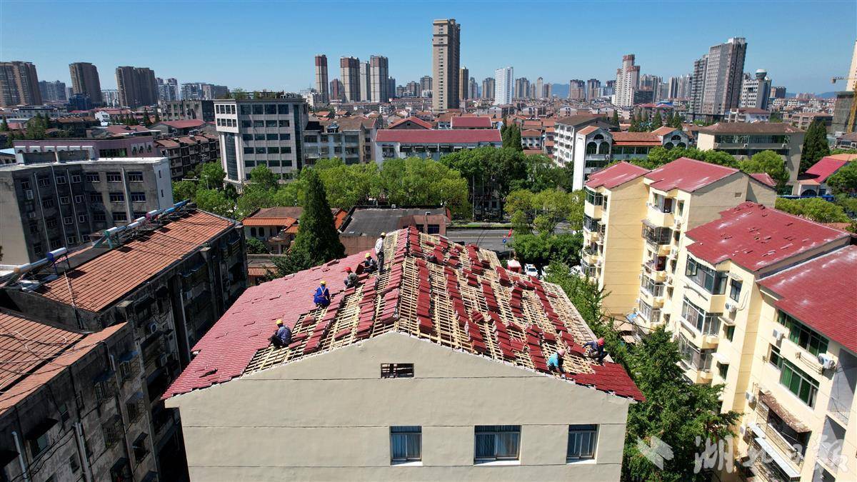 宜城老旧小区改造忙_严重_郑新涛_群众