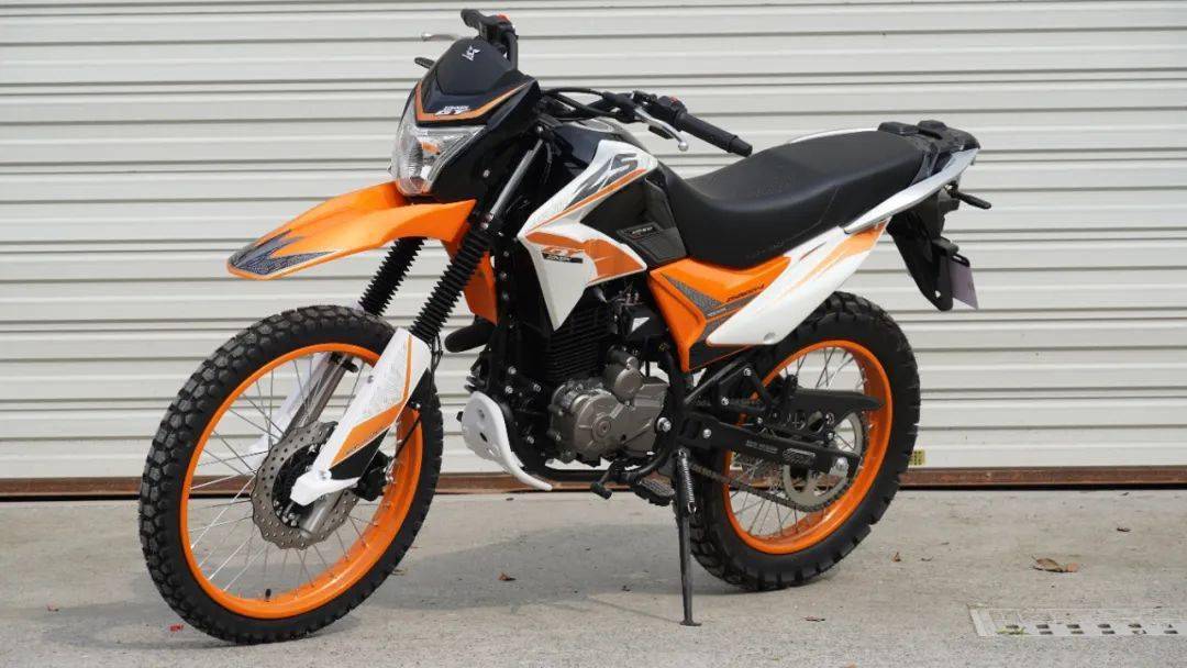 12980元售价不变宗申推出低座版沙漠飞狐增加新配色