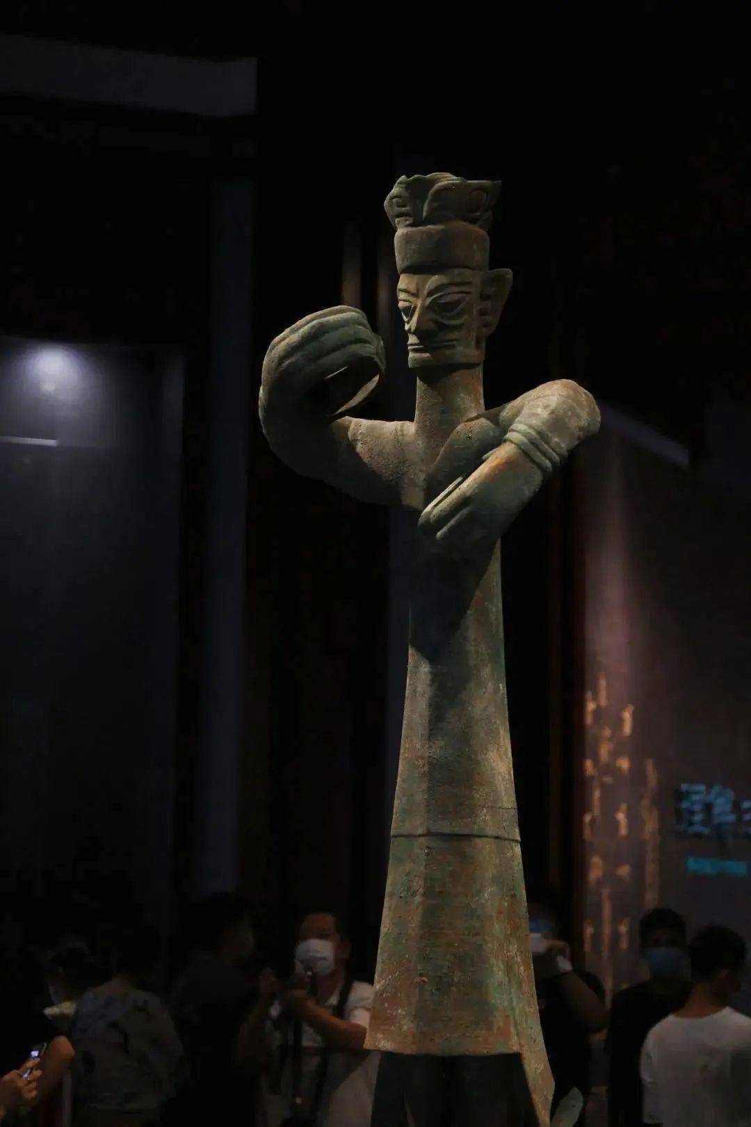 新展67理解三星堆重现三星堆祭祀场景