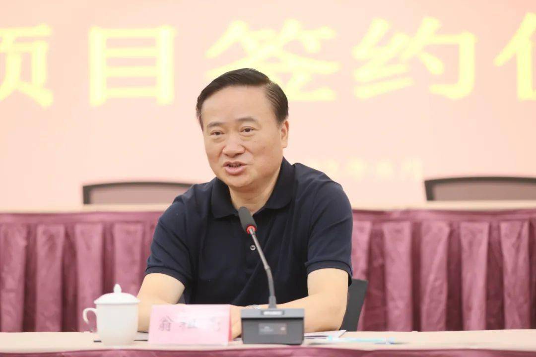 会上,南安市委书记张桂森向五矿集团一行的到来表示欢迎,并详细介绍了