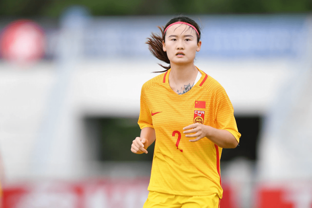 足坛晚报丨女足杨淑慧登陆俄超,部分曼联球员希望c罗离开_吉格斯_王霜