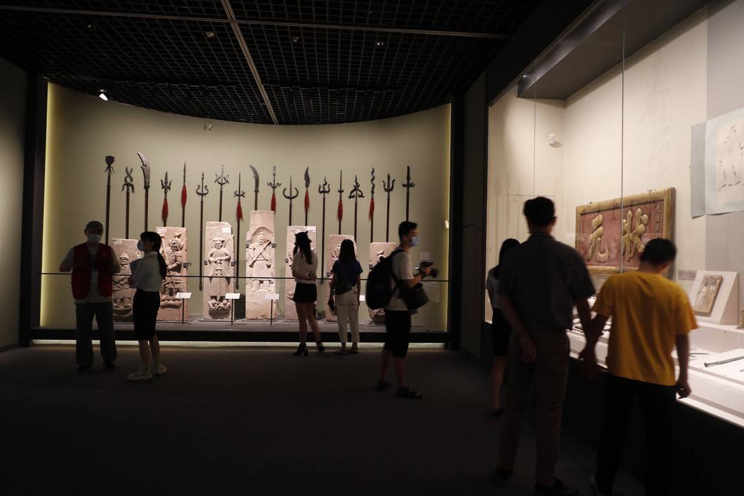 8月12日，来川博体验博物馆奇妙“夜”