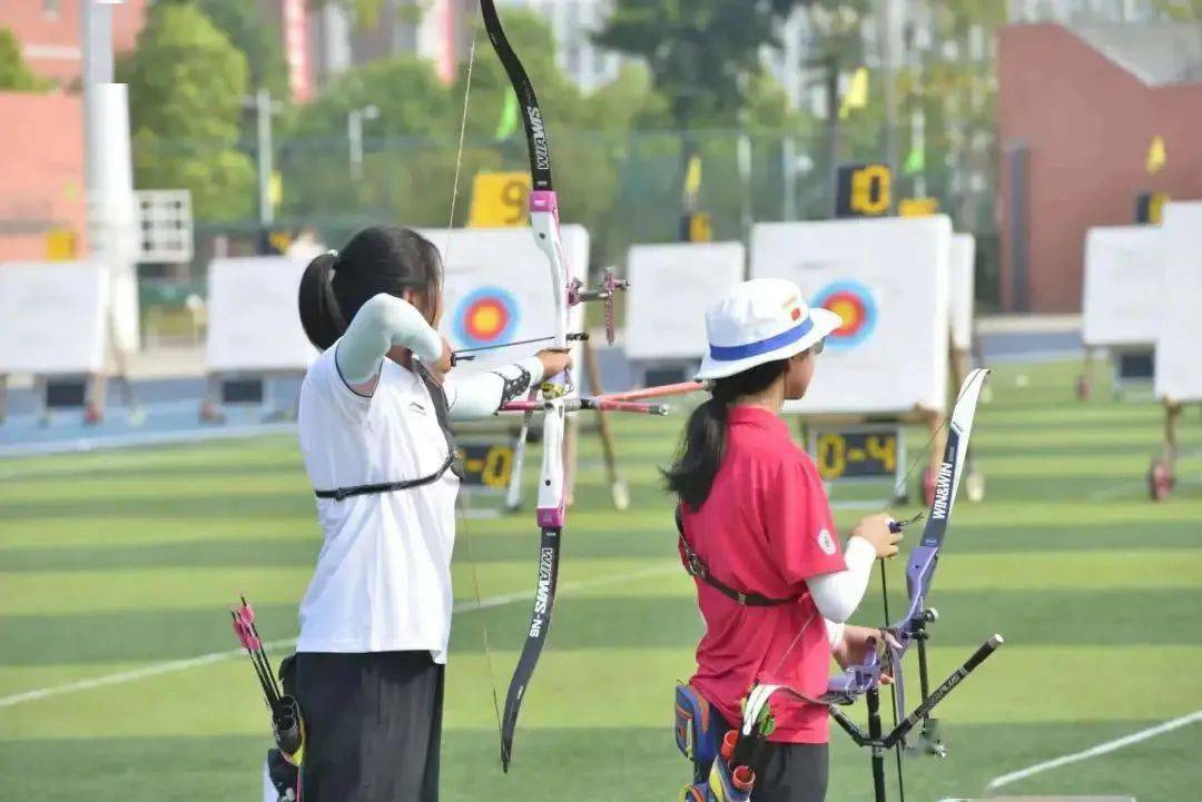 射箭是一项集力量,速度和呼吸耐力于一身的运动项目,需要极高的稳定性