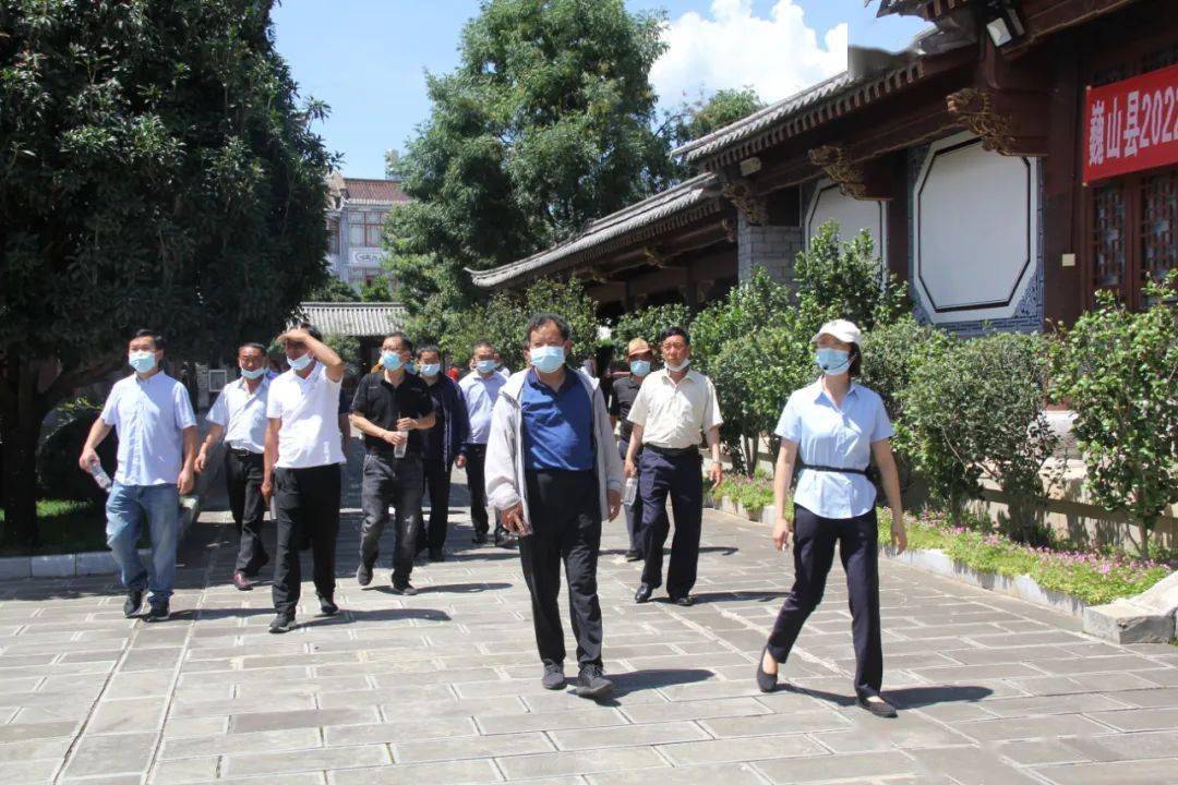 考察学习组先到巍山县永建镇东莲花村,文华书院,南诏博物馆,南诏镇