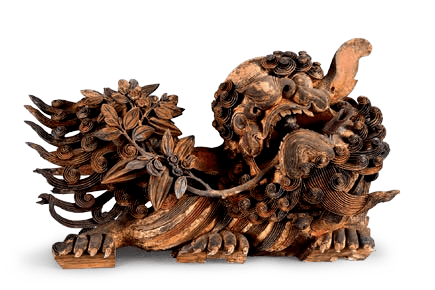 潮州金漆圆雕狮子梁托展 品揭西洪氏爱祖祠(洪万兴祠)拜亭金漆木雕