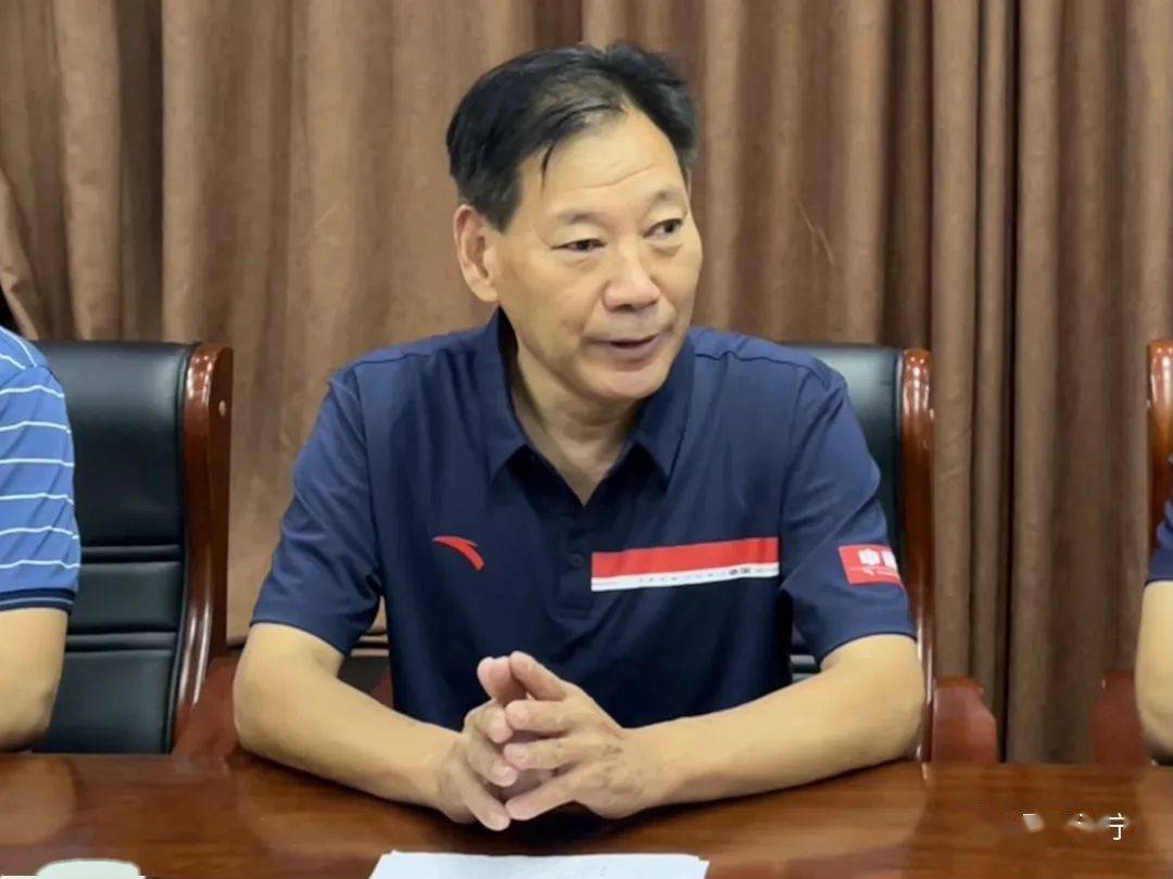 县关工委常务副主任郭保国在讲话中对学子们寄予殷切期望,希望他们心