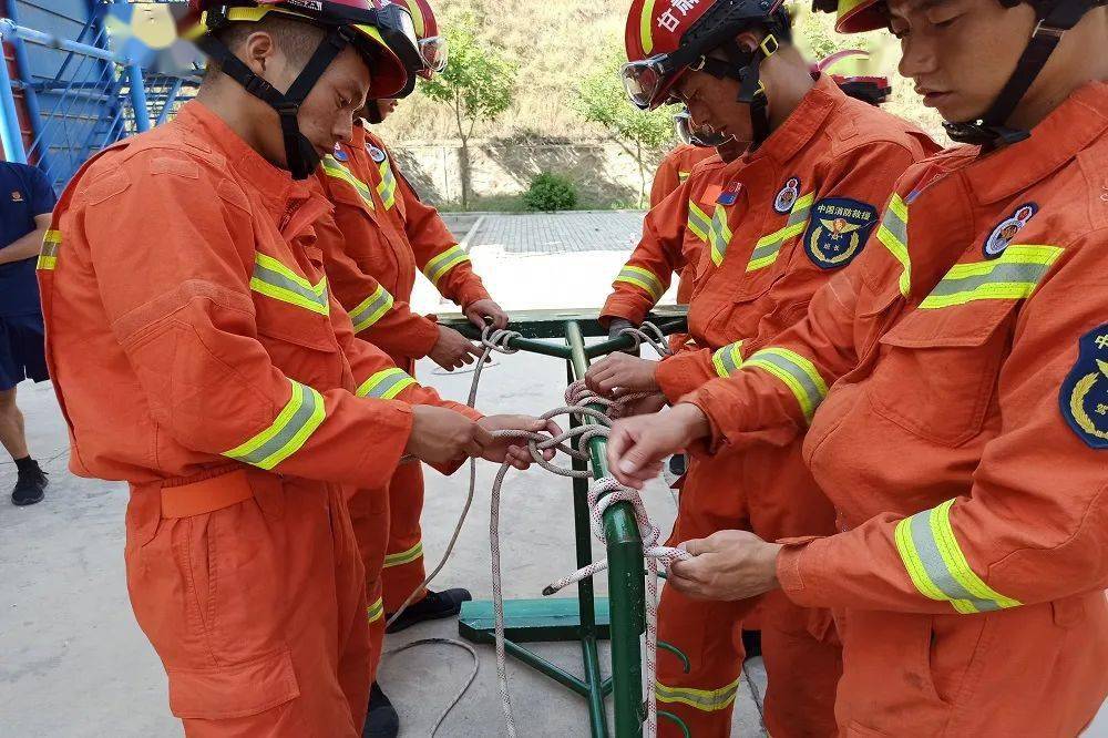 消防员晋级培训暨班长骨干培训系列报道三丨24种绳结制作方法训练