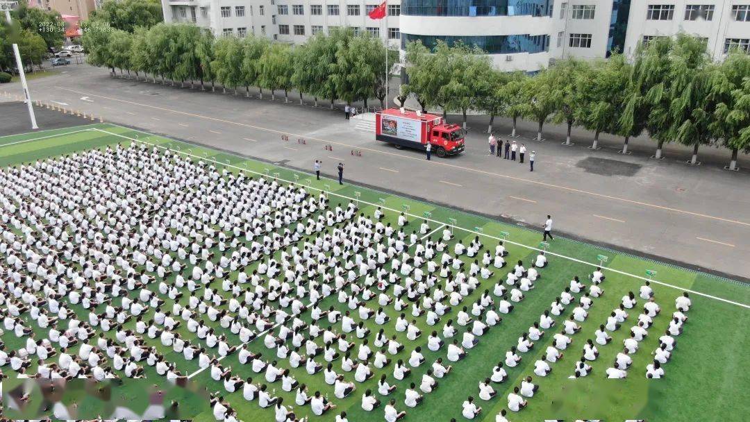 佳木斯一中的同学们已经进入校园别疑惑已经开启了全新的校园生活但也