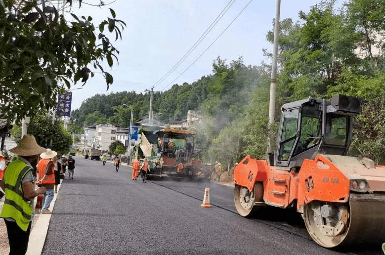 慈利县：打造旅游公路靓丽风景线 助力首届湖南旅发大会