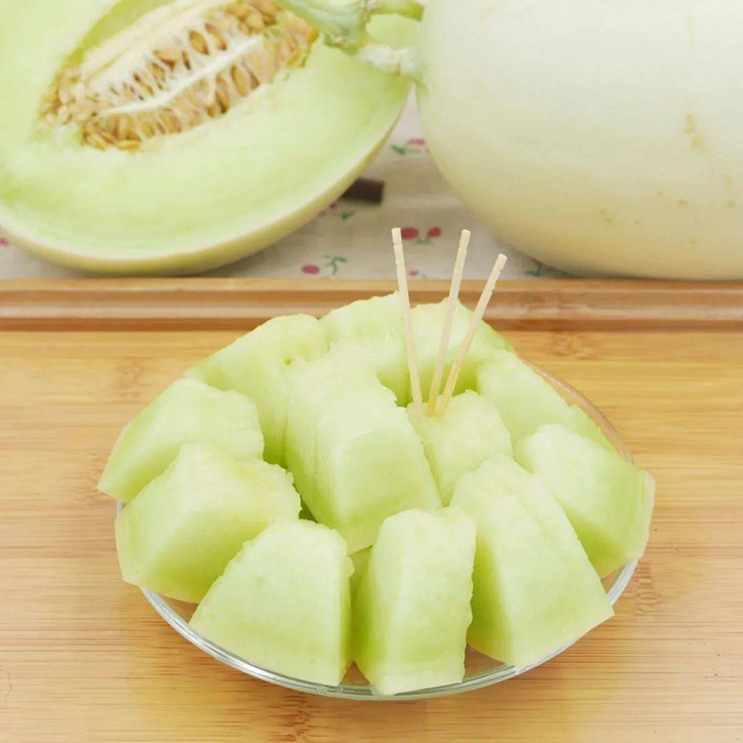 常吃3种食物，清热排毒，刮油消脂，甩掉多余脂肪！_白兰瓜_维生素_圆白菜