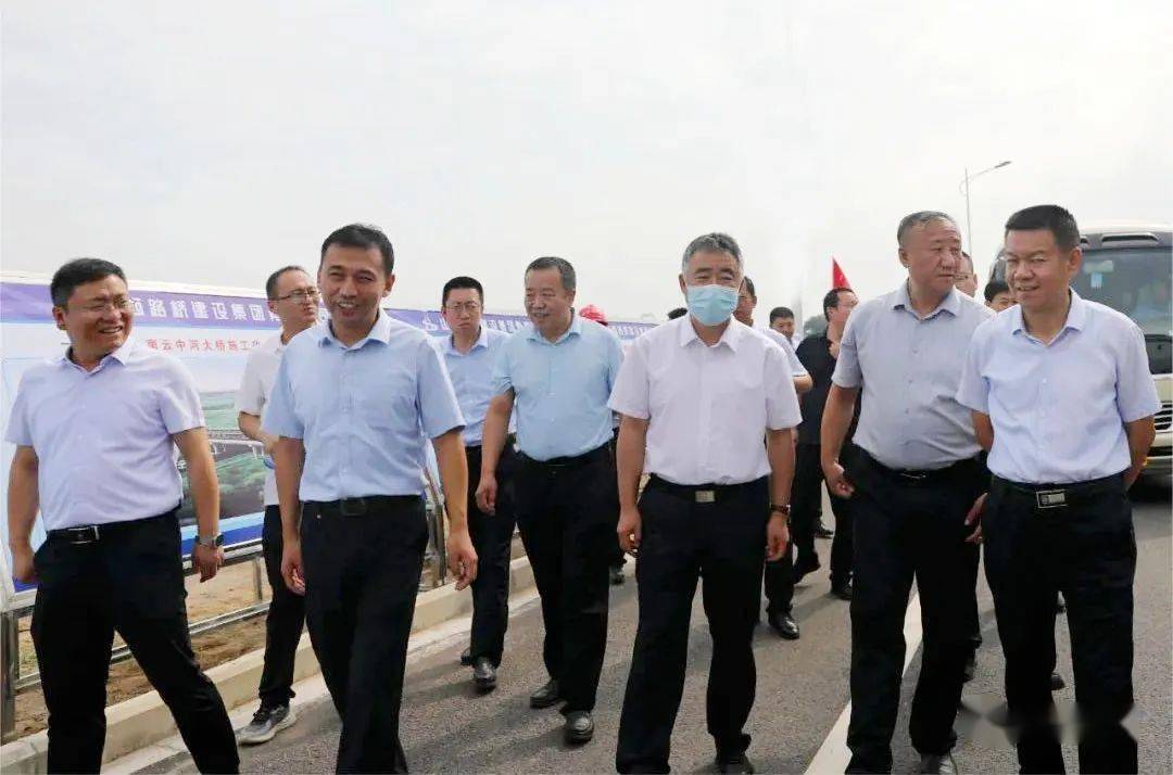 8月17日,忻府区委书记崔向松,区委副书记,区长牛朝旭调研108国道改线