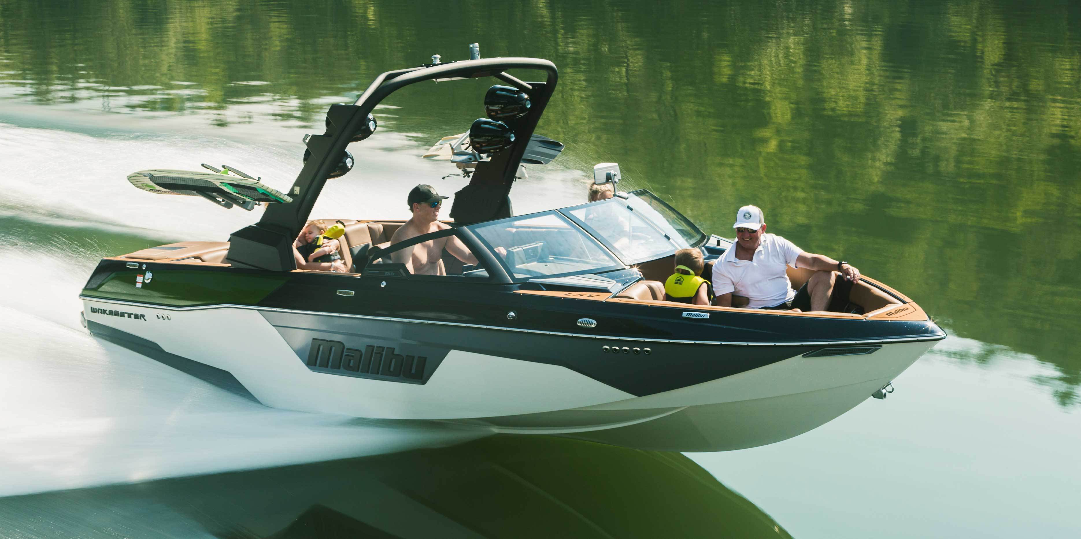 都市青年的水上运动,"艇"好_游艇_冲浪_the