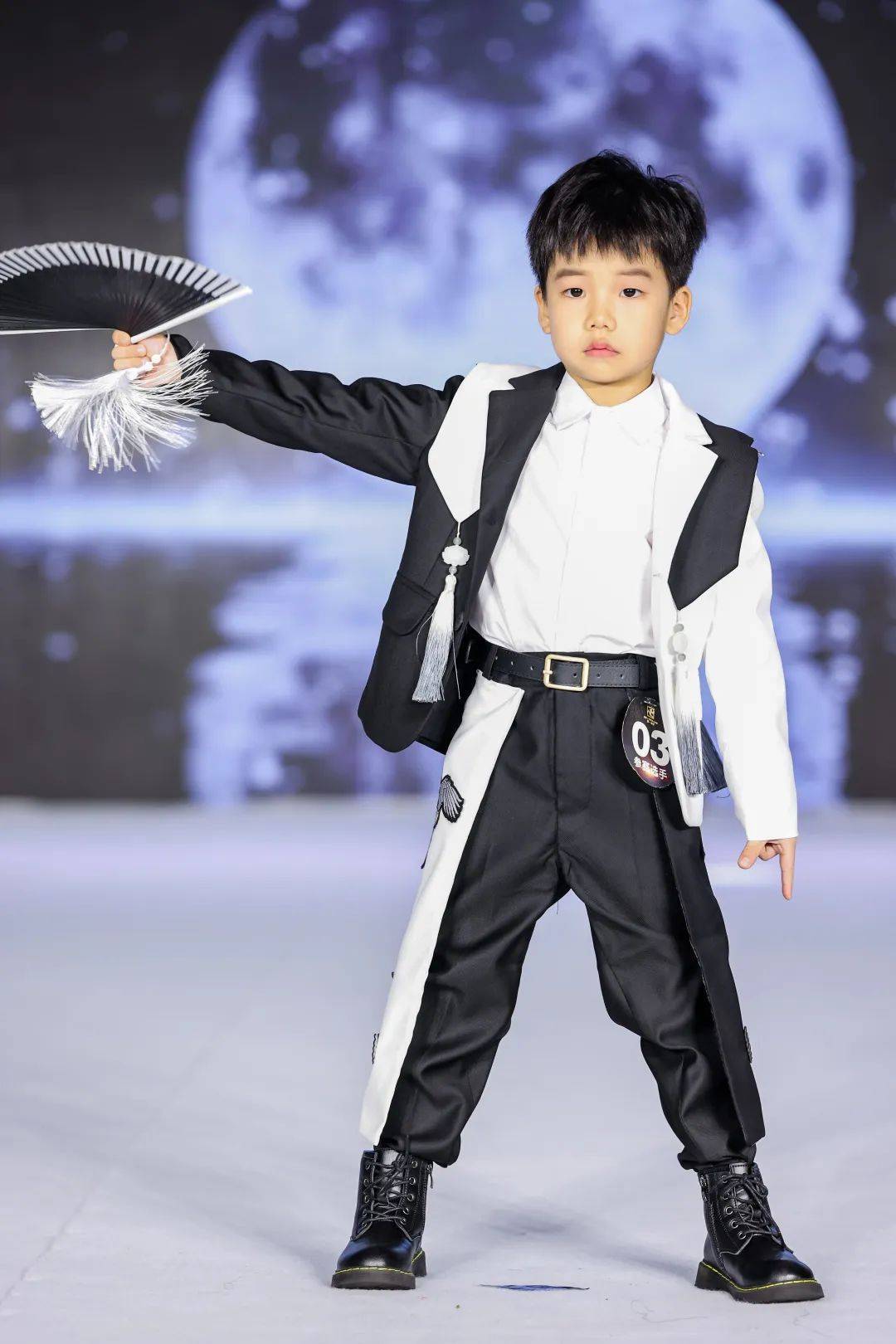 第一童星中山总冠军专访 | 杨佳鑫【实力与人气兼具的冠军选手】_总