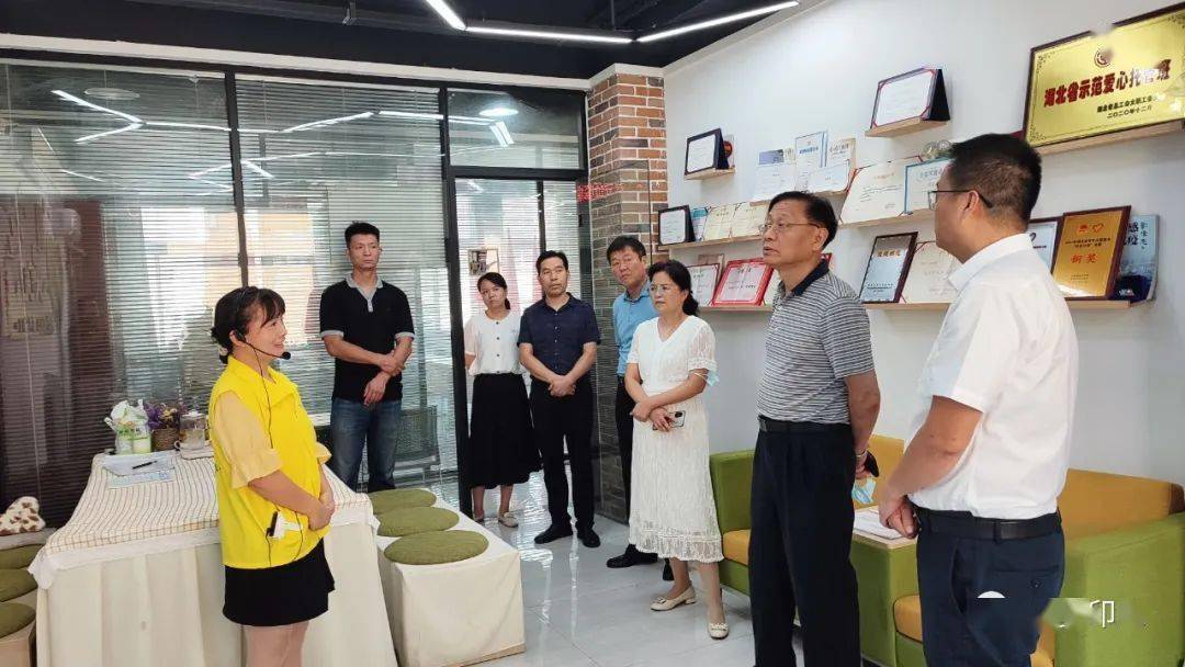 组长,省委宣传部讲师团主任高天琼一行来云梦调研指导党员干部"下基层