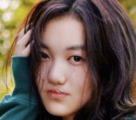 李嫣高清照:兔唇修复后像燎泡,半脸像王菲,有当模特的气质_窦靖童