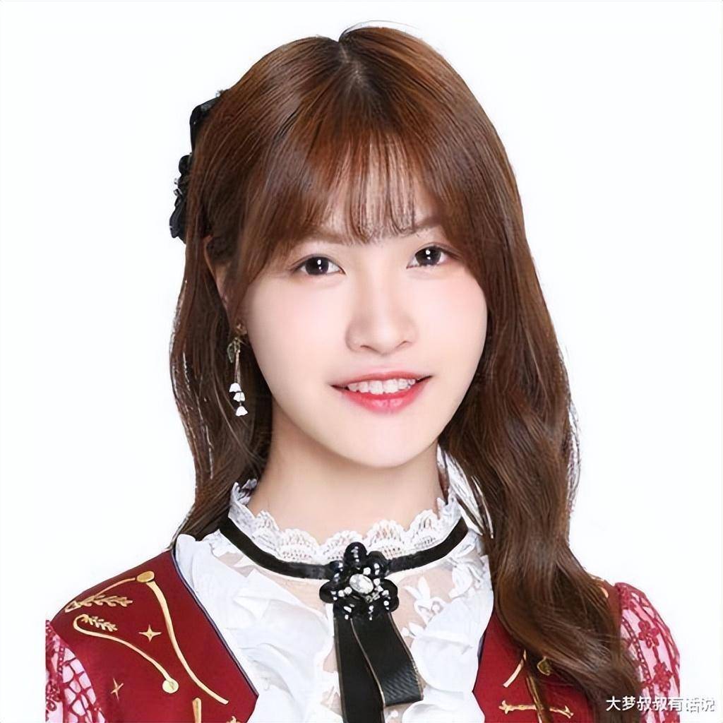 没人发现「怀孕上台唱跳」看呆网友_林嘉佩_表演_男子