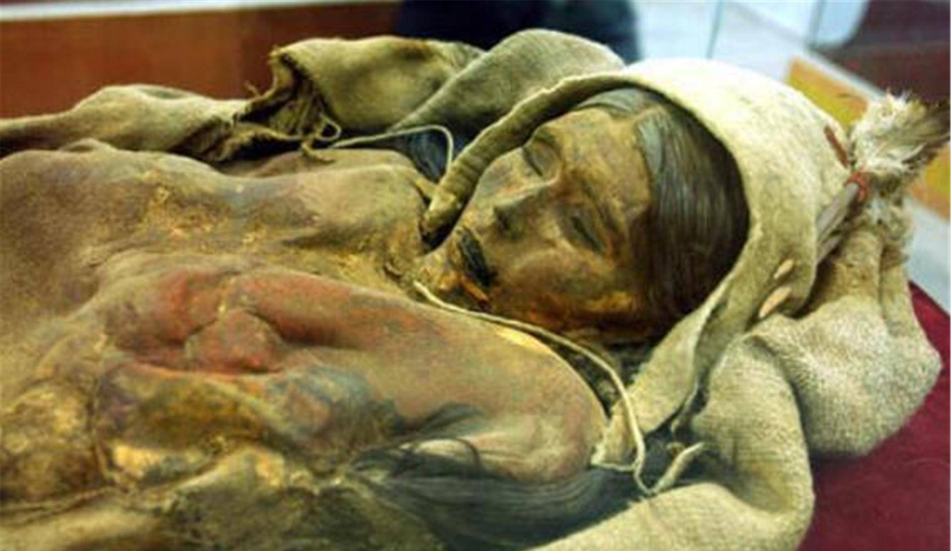 他是彭加木同事,不顾生命危险寻找彭加木,最终发现楼兰美女_罗布泊