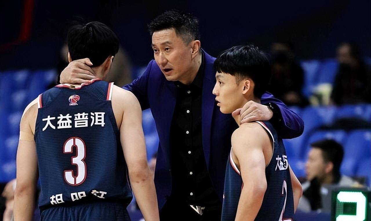 易建联新赛季复出|恭喜广东！ 易建联回来了！最新阵容出炉，全华班，朱芳雨不会选新外援