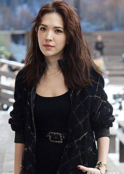 她就是阮经天前女友——许玮伦.