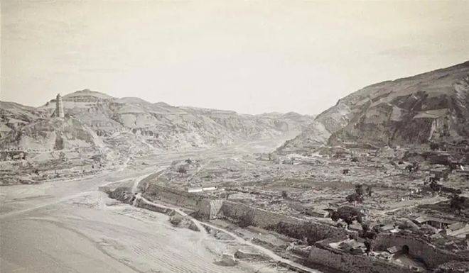 不同时期的延河大桥老照片_延安_宝塔山_设计