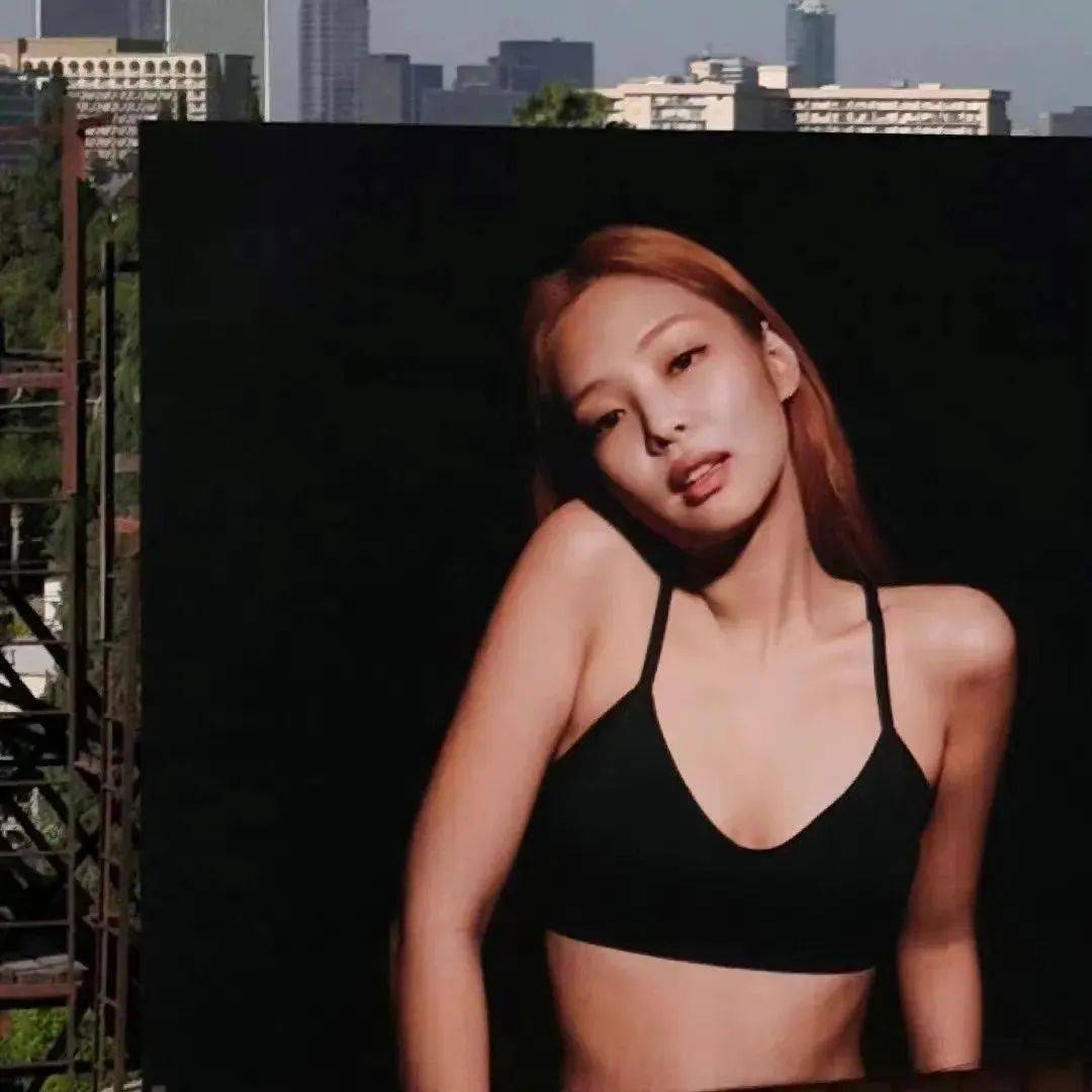 明星 丨 吊带辣妹!