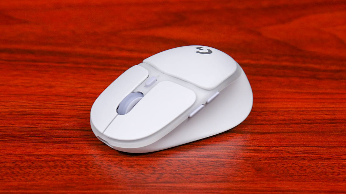 g705无线游戏鼠标采用右手人体工学造型设计,机身尺寸约为 105.