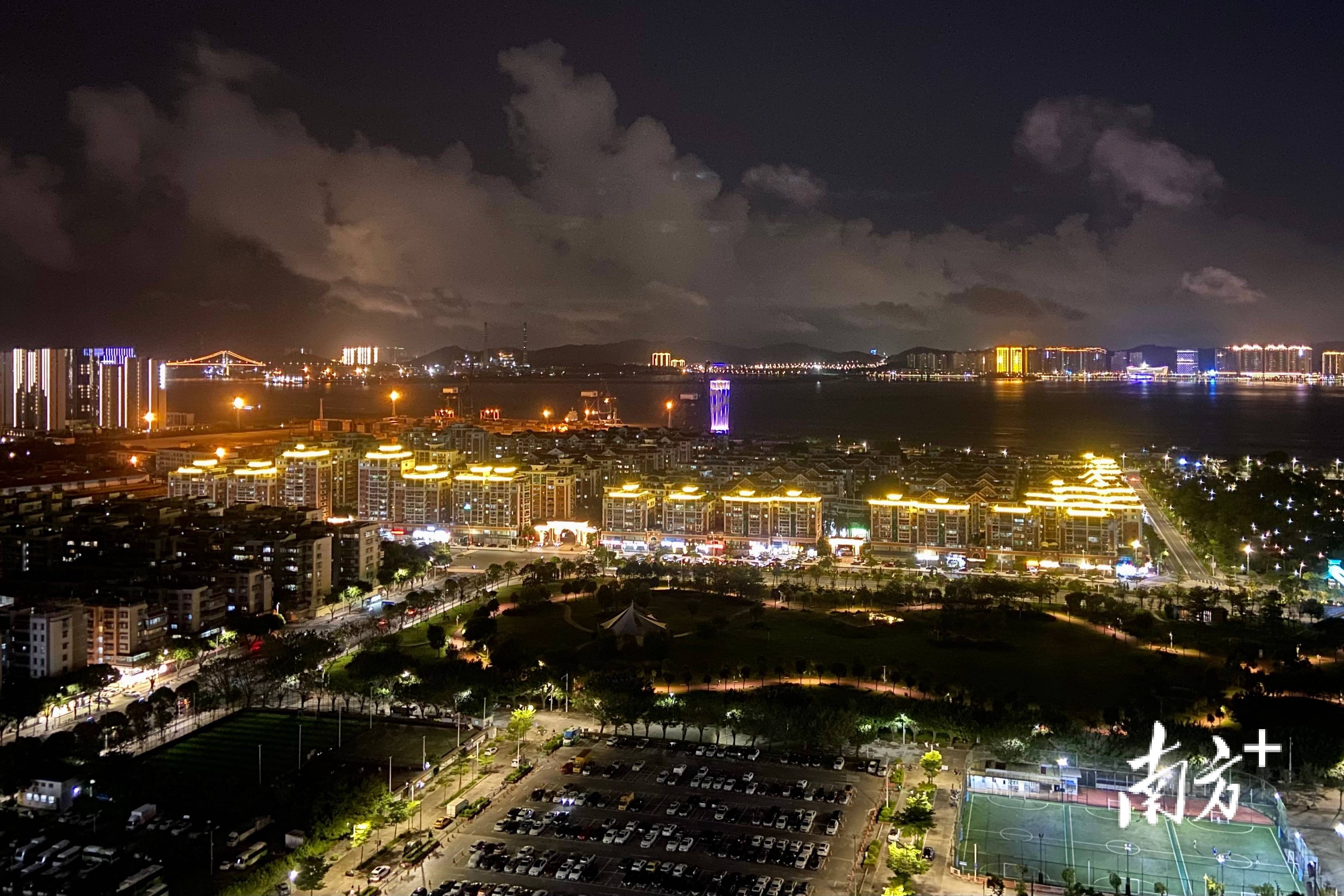 从源头防治光污染,汕头本月起实施城市景观照明条例